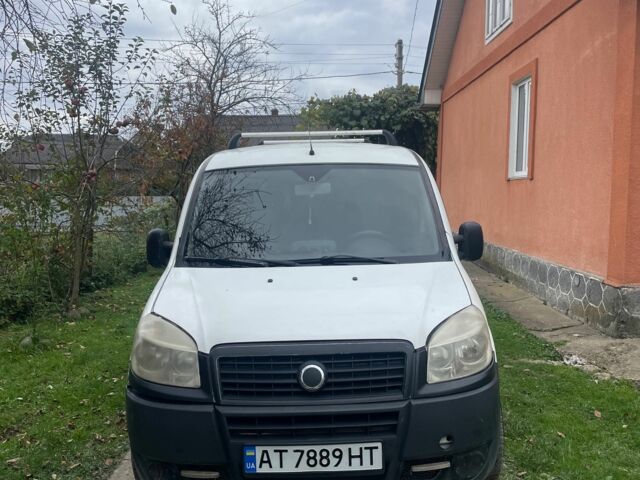Белый Фиат Добло, объемом двигателя 1.2 л и пробегом 275 тыс. км за 3500 $, фото 1 на Automoto.ua