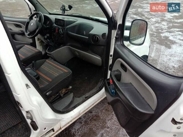 Білий Фіат Добло, об'ємом двигуна 1.2 л та пробігом 210 тис. км за 4000 $, фото 5 на Automoto.ua