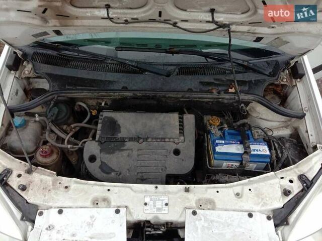 Білий Фіат Добло, об'ємом двигуна 1.2 л та пробігом 210 тис. км за 4000 $, фото 2 на Automoto.ua