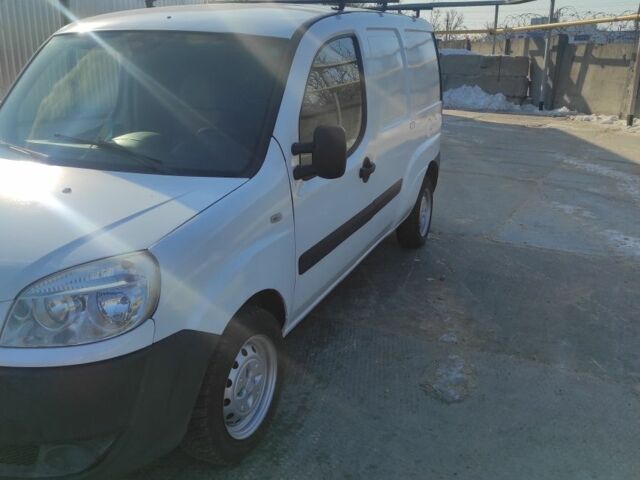 Білий Фіат Добло, об'ємом двигуна 1.4 л та пробігом 210 тис. км за 4300 $, фото 5 на Automoto.ua