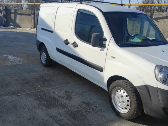 Білий Фіат Добло, об'ємом двигуна 1.4 л та пробігом 210 тис. км за 4300 $, фото 6 на Automoto.ua