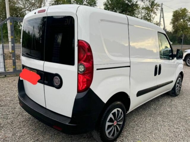 Белый Фиат Добло, объемом двигателя 1.6 л и пробегом 295 тыс. км за 5500 $, фото 5 на Automoto.ua