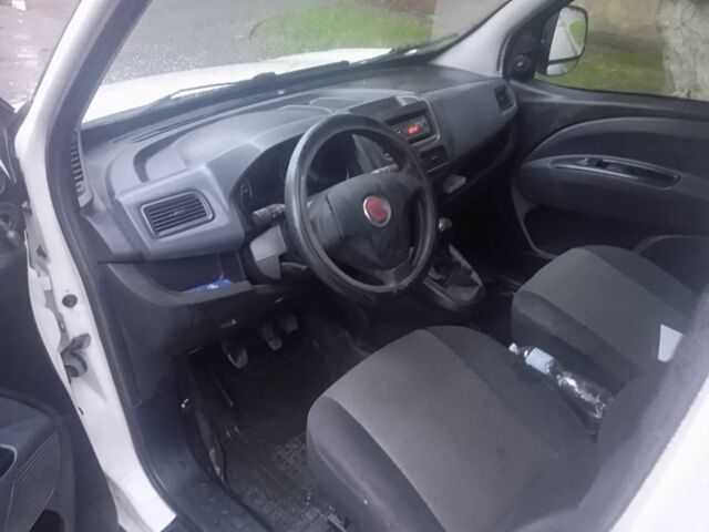 Білий Фіат Добло, об'ємом двигуна 1.2 л та пробігом 300 тис. км за 4300 $, фото 5 на Automoto.ua