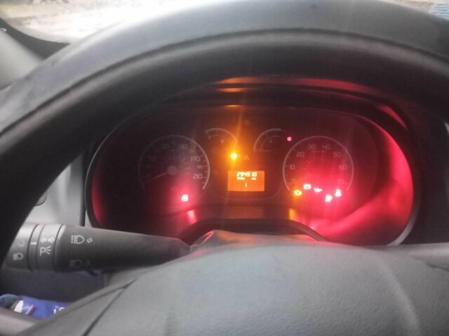 Білий Фіат Добло, об'ємом двигуна 1.2 л та пробігом 300 тис. км за 4300 $, фото 8 на Automoto.ua