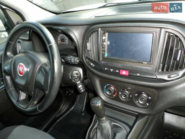 Белый Фиат Добло, объемом двигателя 1.3 л и пробегом 147 тыс. км за 11300 $, фото 27 на Automoto.ua