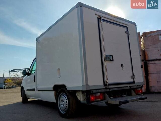 Белый Фиат Добло, объемом двигателя 1.25 л и пробегом 241 тыс. км за 13100 $, фото 3 на Automoto.ua