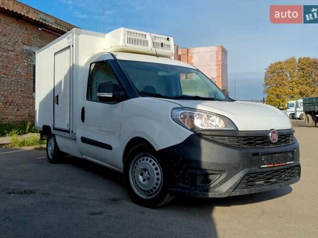 Белый Фиат Добло, объемом двигателя 1.25 л и пробегом 241 тыс. км за 13100 $, фото 2 на Automoto.ua
