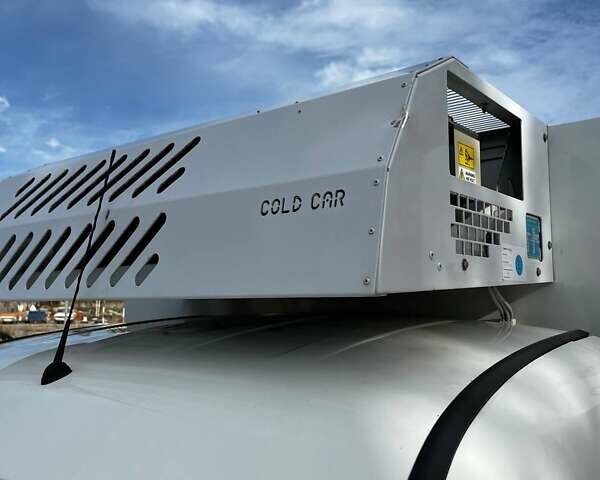 Белый Фиат Добло, объемом двигателя 1.6 л и пробегом 129 тыс. км за 16000 $, фото 8 на Automoto.ua