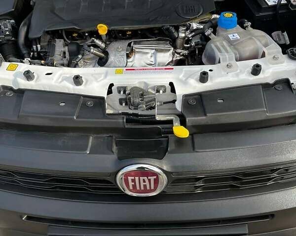 Белый Фиат Добло, объемом двигателя 1.6 л и пробегом 129 тыс. км за 16000 $, фото 14 на Automoto.ua