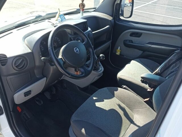 Білий Фіат Добло, об'ємом двигуна 0 л та пробігом 320 тис. км за 4500 $, фото 4 на Automoto.ua