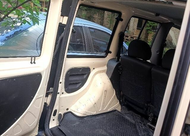 Білий Фіат Добло, об'ємом двигуна 1.4 л та пробігом 293 тис. км за 4150 $, фото 5 на Automoto.ua