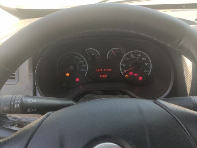 Белый Фиат Добло, объемом двигателя 1.6 л и пробегом 380 тыс. км за 3800 $, фото 12 на Automoto.ua