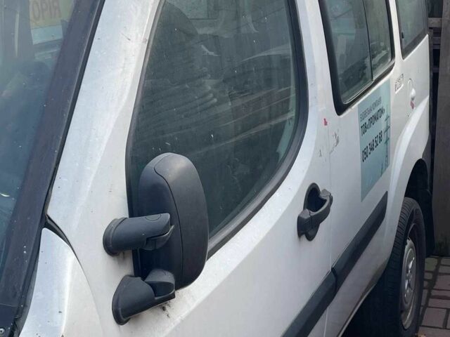 Білий Фіат Добло, об'ємом двигуна 1.2 л та пробігом 180 тис. км за 594 $, фото 1 на Automoto.ua