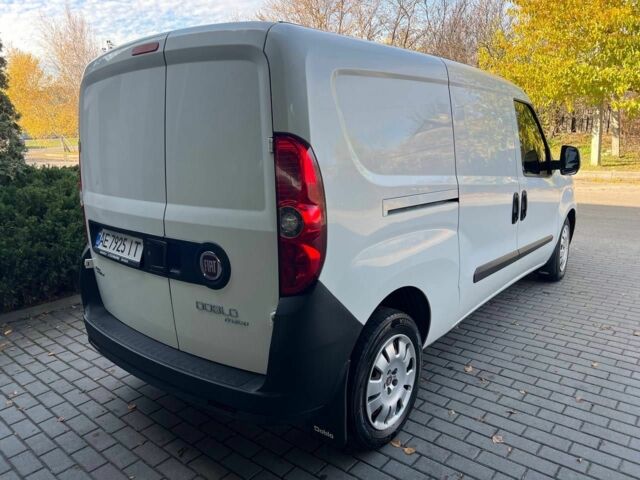 Белый Фиат Добло, объемом двигателя 1.6 л и пробегом 230 тыс. км за 7500 $, фото 6 на Automoto.ua