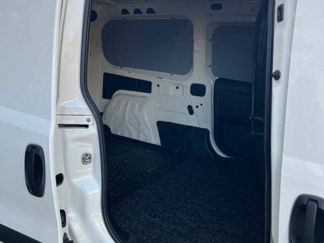 Белый Фиат Добло, объемом двигателя 1.6 л и пробегом 230 тыс. км за 7500 $, фото 23 на Automoto.ua