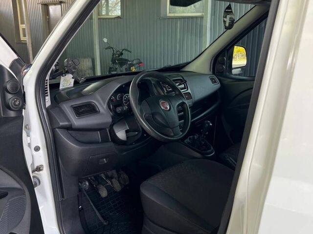 Белый Фиат Добло, объемом двигателя 1.6 л и пробегом 230 тыс. км за 7500 $, фото 17 на Automoto.ua