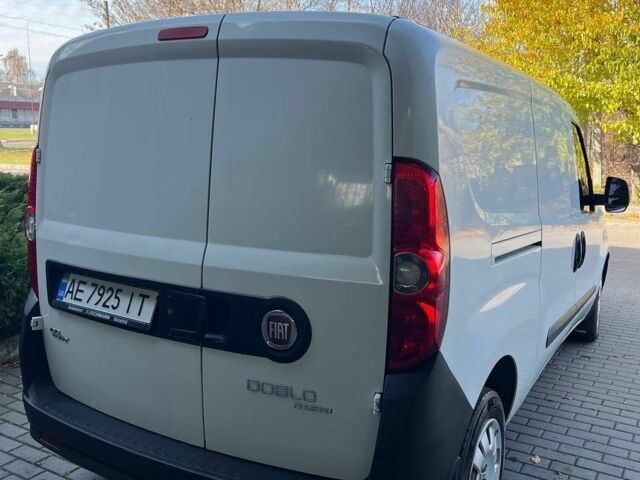 Белый Фиат Добло, объемом двигателя 1.6 л и пробегом 230 тыс. км за 7500 $, фото 4 на Automoto.ua