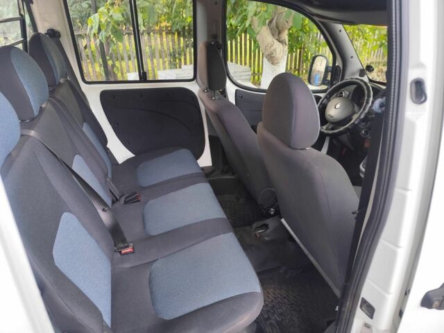 Белый Фиат Добло, объемом двигателя 1.2 л и пробегом 165 тыс. км за 6500 $, фото 7 на Automoto.ua