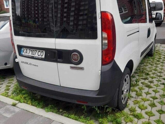 Белый Фиат Добло, объемом двигателя 1.4 л и пробегом 1000 тыс. км за 18800 $, фото 4 на Automoto.ua