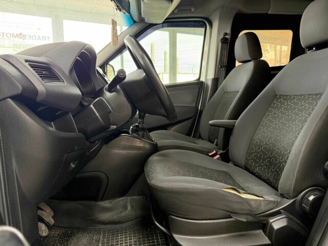 Білий Фіат Добло, об'ємом двигуна 1.3 л та пробігом 280 тис. км за 5490 $, фото 12 на Automoto.ua