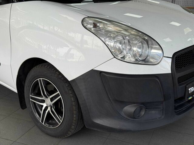 Білий Фіат Добло, об'ємом двигуна 1.3 л та пробігом 280 тис. км за 5490 $, фото 1 на Automoto.ua