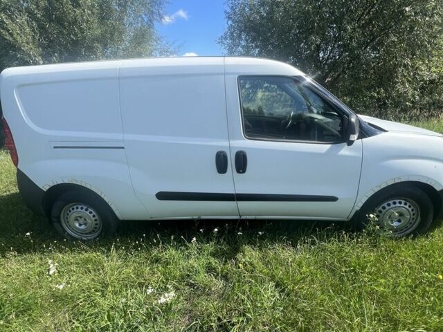 Білий Фіат Добло, об'ємом двигуна 1.2 л та пробігом 177 тис. км за 5200 $, фото 3 на Automoto.ua