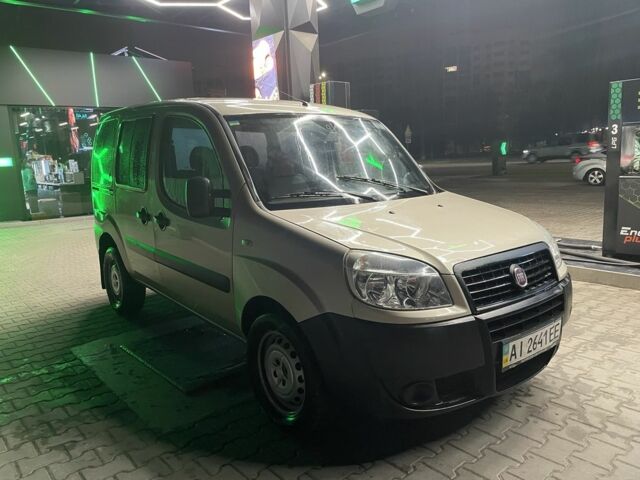 Бежевый Фиат Добло, объемом двигателя 1.2 л и пробегом 354 тыс. км за 5250 $, фото 1 на Automoto.ua