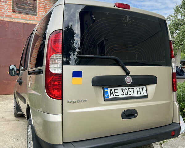 Фіат Добло 2008 у Бориславе на Automoto.ua Бежевий Фіат Добло, об'ємом двигуна 1.37 л та пробігом 216 тис. км за 5200 $, фото 4 на Automoto.ua