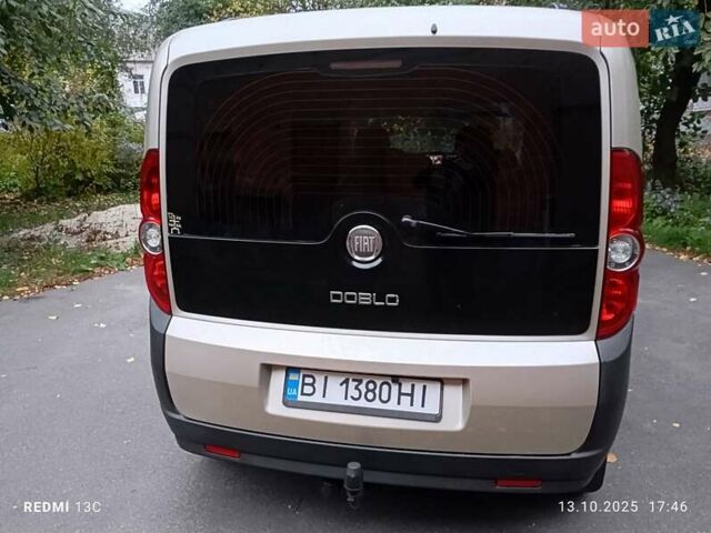 Бежевий Фіат Добло, об'ємом двигуна 1.6 л та пробігом 217 тис. км за 8100 $, фото 2 на Automoto.ua