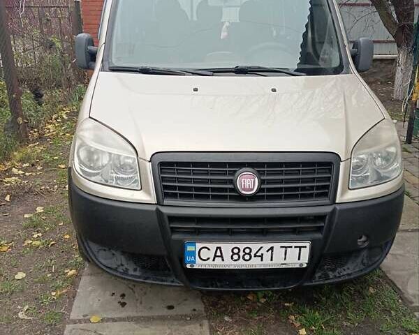 Бежевый Фиат Добло, объемом двигателя 1.25 л и пробегом 310 тыс. км за 5200 $, фото 4 на Automoto.ua