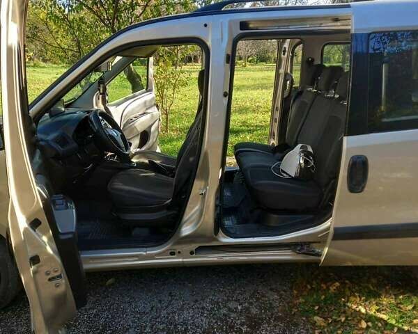 Бежевый Фиат Добло, объемом двигателя 1.6 л и пробегом 204 тыс. км за 10500 $, фото 9 на Automoto.ua