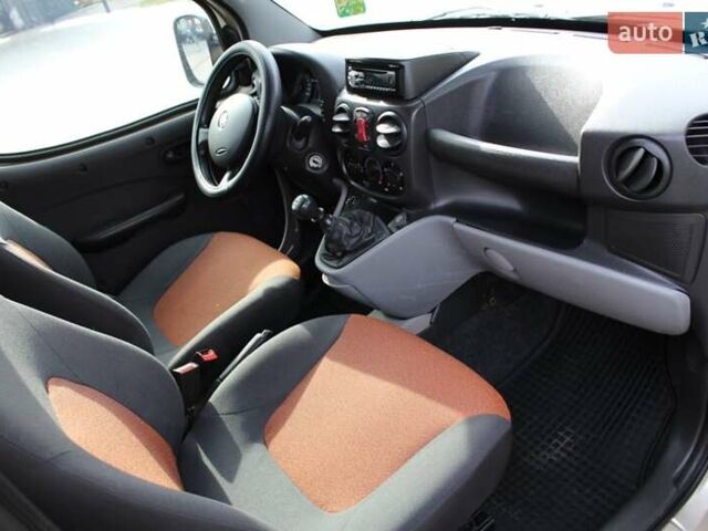 Бежевый Фиат Добло, объемом двигателя 1.4 л и пробегом 97 тыс. км за 7800 $, фото 3 на Automoto.ua