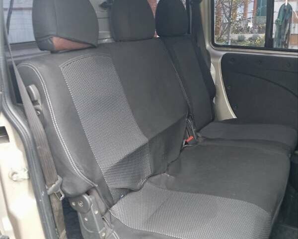 Бежевый Фиат Добло, объемом двигателя 1.25 л и пробегом 310 тыс. км за 5200 $, фото 2 на Automoto.ua