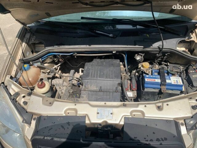 Бежевый Фиат Добло, объемом двигателя 0 л и пробегом 188 тыс. км за 6100 $, фото 8 на Automoto.ua