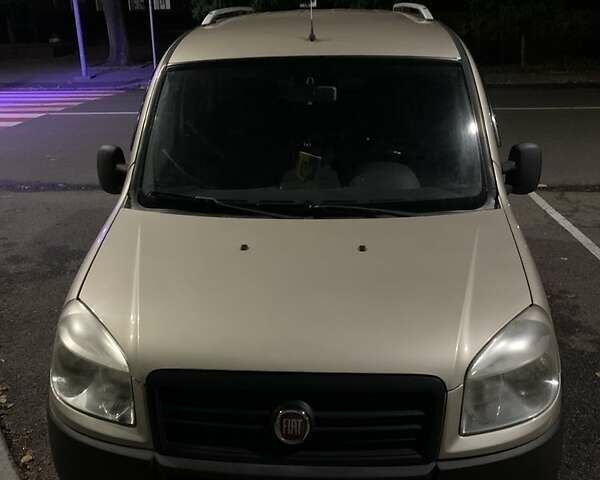 Бежевый Фиат Добло, объемом двигателя 1.2 л и пробегом 228 тыс. км за 6350 $, фото 5 на Automoto.ua