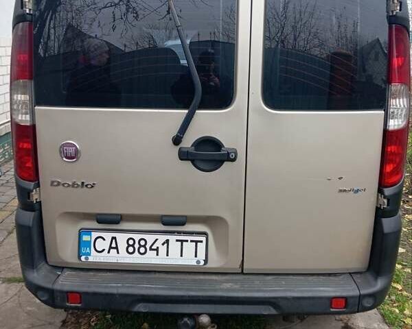 Бежевый Фиат Добло, объемом двигателя 1.25 л и пробегом 310 тыс. км за 5200 $, фото 1 на Automoto.ua