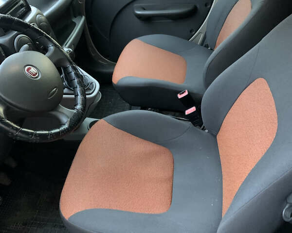 Бежевый Фиат Добло, объемом двигателя 1.3 л и пробегом 229 тыс. км за 6300 $, фото 4 на Automoto.ua