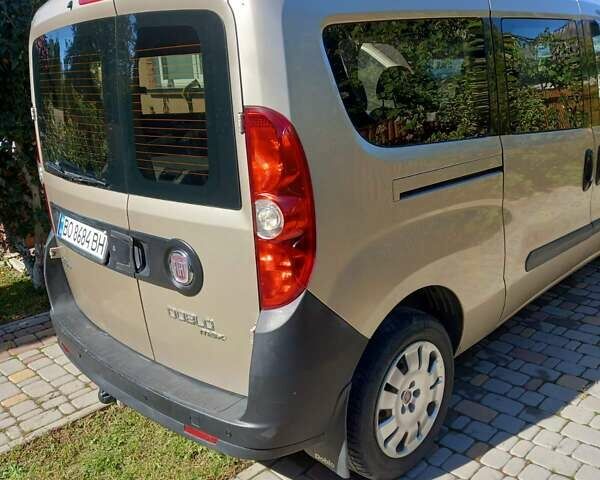 Бежевый Фиат Добло, объемом двигателя 1.6 л и пробегом 204 тыс. км за 10500 $, фото 1 на Automoto.ua
