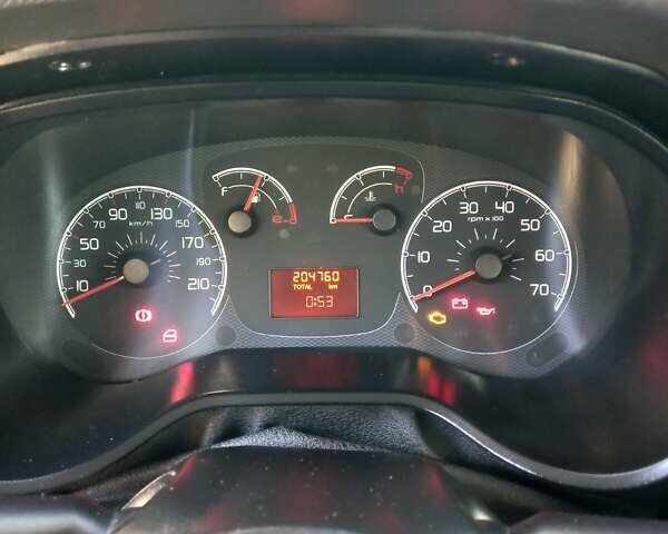 Бежевый Фиат Добло, объемом двигателя 1.6 л и пробегом 204 тыс. км за 10500 $, фото 12 на Automoto.ua