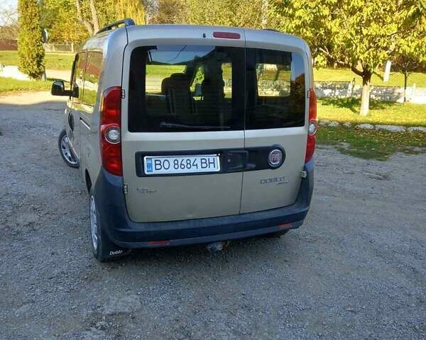 Бежевый Фиат Добло, объемом двигателя 1.6 л и пробегом 204 тыс. км за 10500 $, фото 7 на Automoto.ua