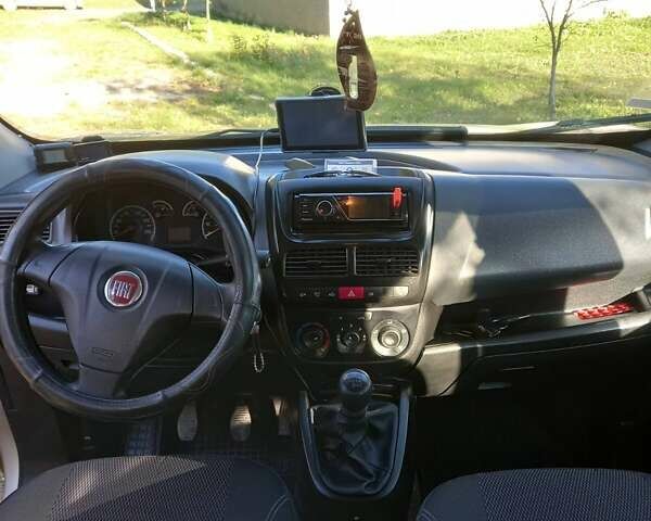 Бежевый Фиат Добло, объемом двигателя 1.6 л и пробегом 204 тыс. км за 10500 $, фото 6 на Automoto.ua