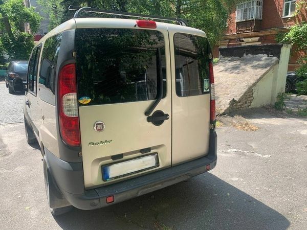 Бежевий Фіат Добло, об'ємом двигуна 0 л та пробігом 188 тис. км за 6900 $, фото 3 на Automoto.ua