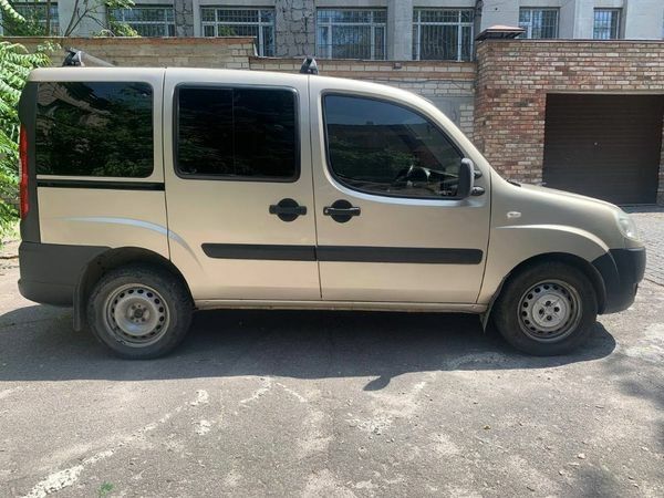 Бежевий Фіат Добло, об'ємом двигуна 0 л та пробігом 188 тис. км за 6900 $, фото 2 на Automoto.ua