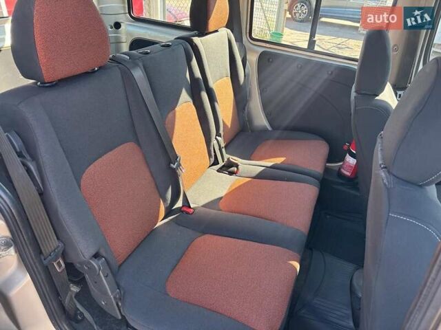 Бежевий Фіат Добло, об'ємом двигуна 1.4 л та пробігом 195 тис. км за 6990 $, фото 15 на Automoto.ua