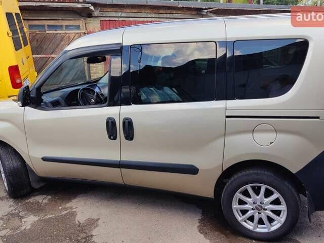 Бежевый Фиат Добло, объемом двигателя 1.4 л и пробегом 275 тыс. км за 8400 $, фото 5 на Automoto.ua