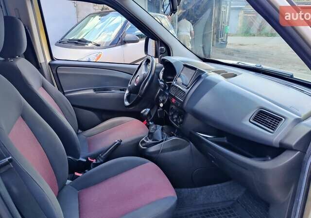 Бежевый Фиат Добло, объемом двигателя 1.4 л и пробегом 275 тыс. км за 8400 $, фото 7 на Automoto.ua