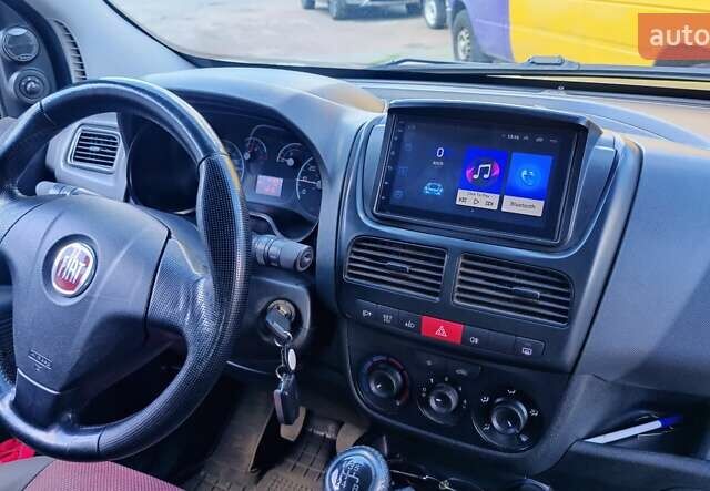 Бежевый Фиат Добло, объемом двигателя 1.4 л и пробегом 275 тыс. км за 8400 $, фото 6 на Automoto.ua