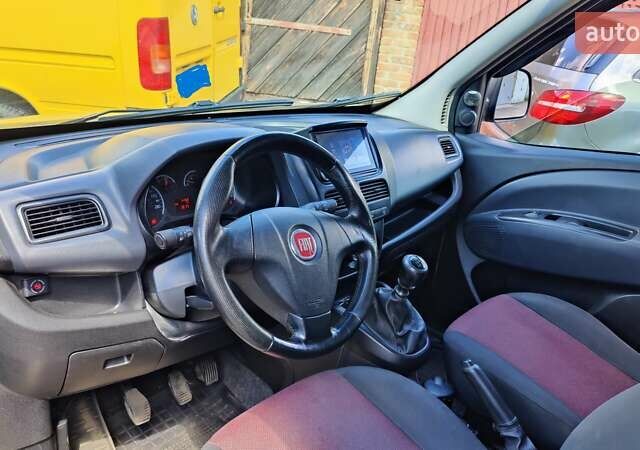Бежевый Фиат Добло, объемом двигателя 1.4 л и пробегом 275 тыс. км за 8400 $, фото 12 на Automoto.ua