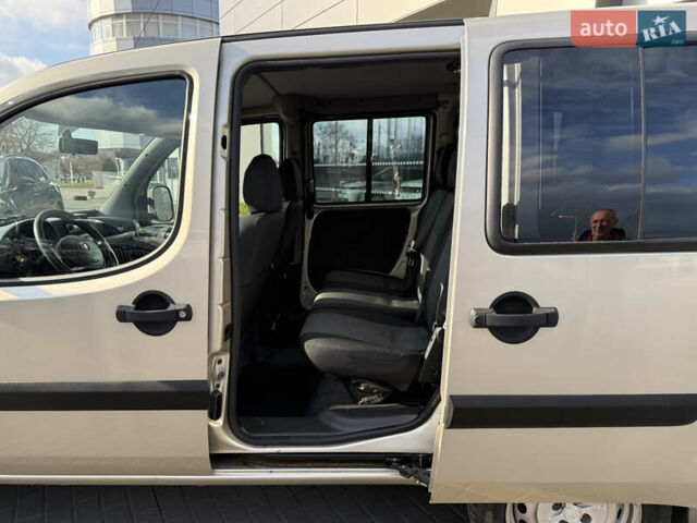 Бежевий Фіат Добло, об'ємом двигуна 1.3 л та пробігом 93 тис. км за 9100 $, фото 15 на Automoto.ua