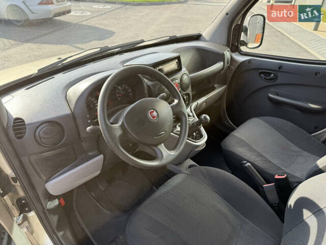 Бежевий Фіат Добло, об'ємом двигуна 1.3 л та пробігом 93 тис. км за 9100 $, фото 12 на Automoto.ua